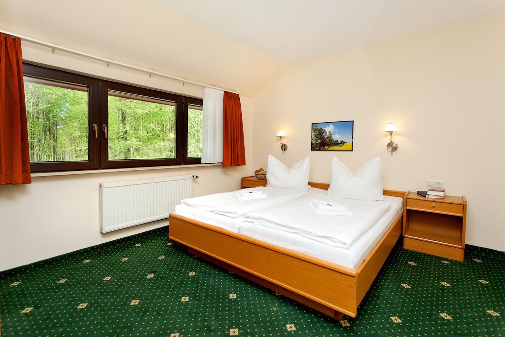 Restaurant & Hotel Baumhaus Hagen Sassnitz Phòng bức ảnh