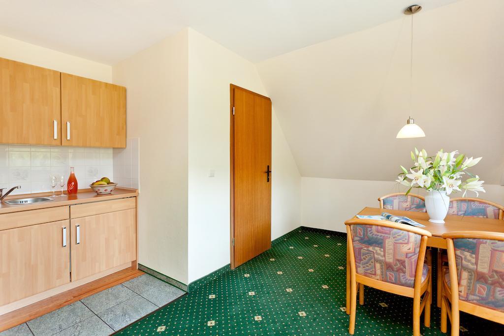 Restaurant & Hotel Baumhaus Hagen Sassnitz Ngoại thất bức ảnh